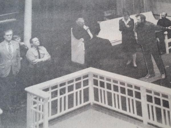 Сцена из спектакля "Дознание". Нью-Йорк. 1979 год. Фото Альфреда Тульчинского.